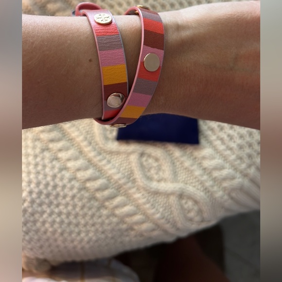 Tory Burch reversible bracelet, multicolored - Picture 5 of 6